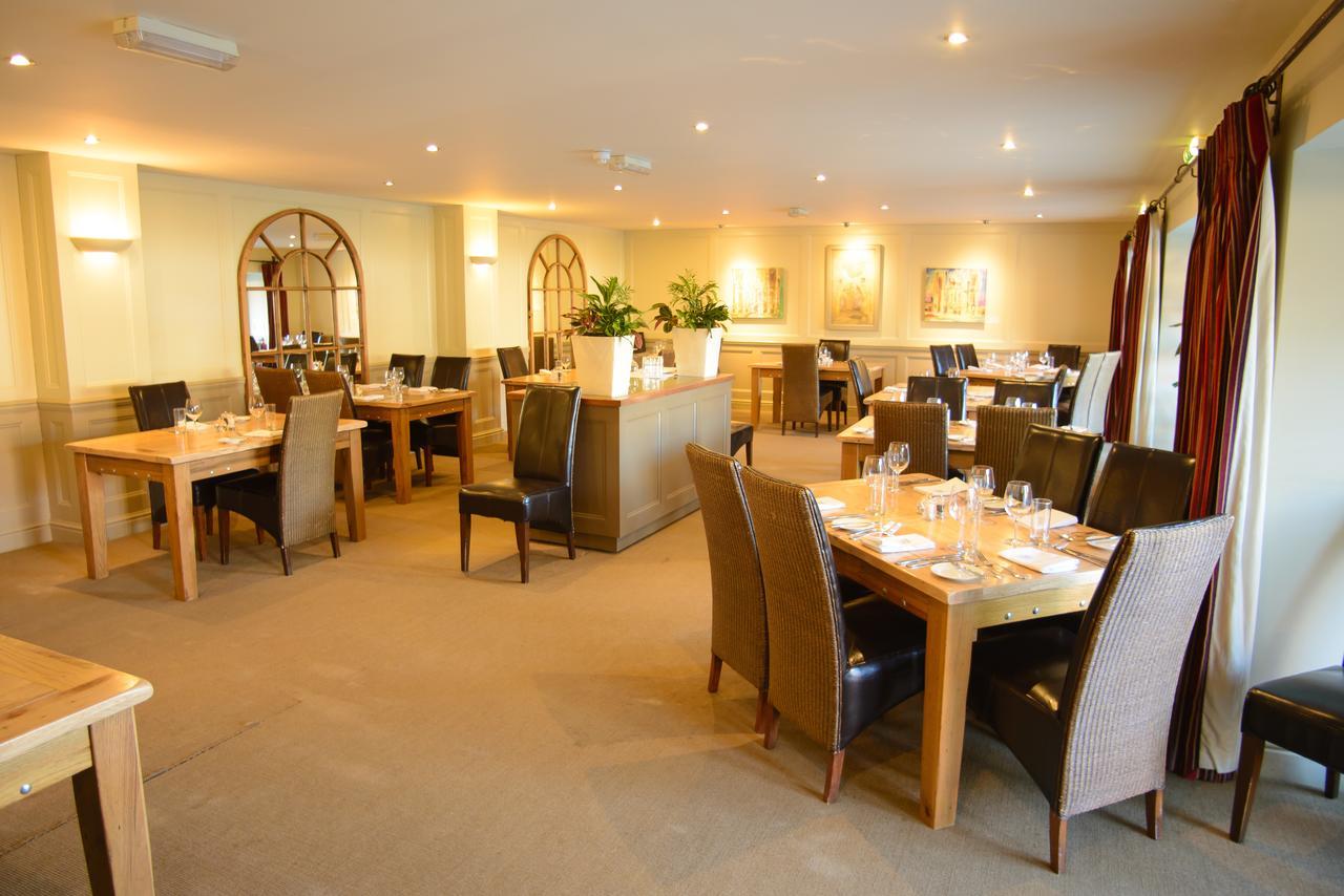 The Kings Arms Hotel Stowel Exterior photo